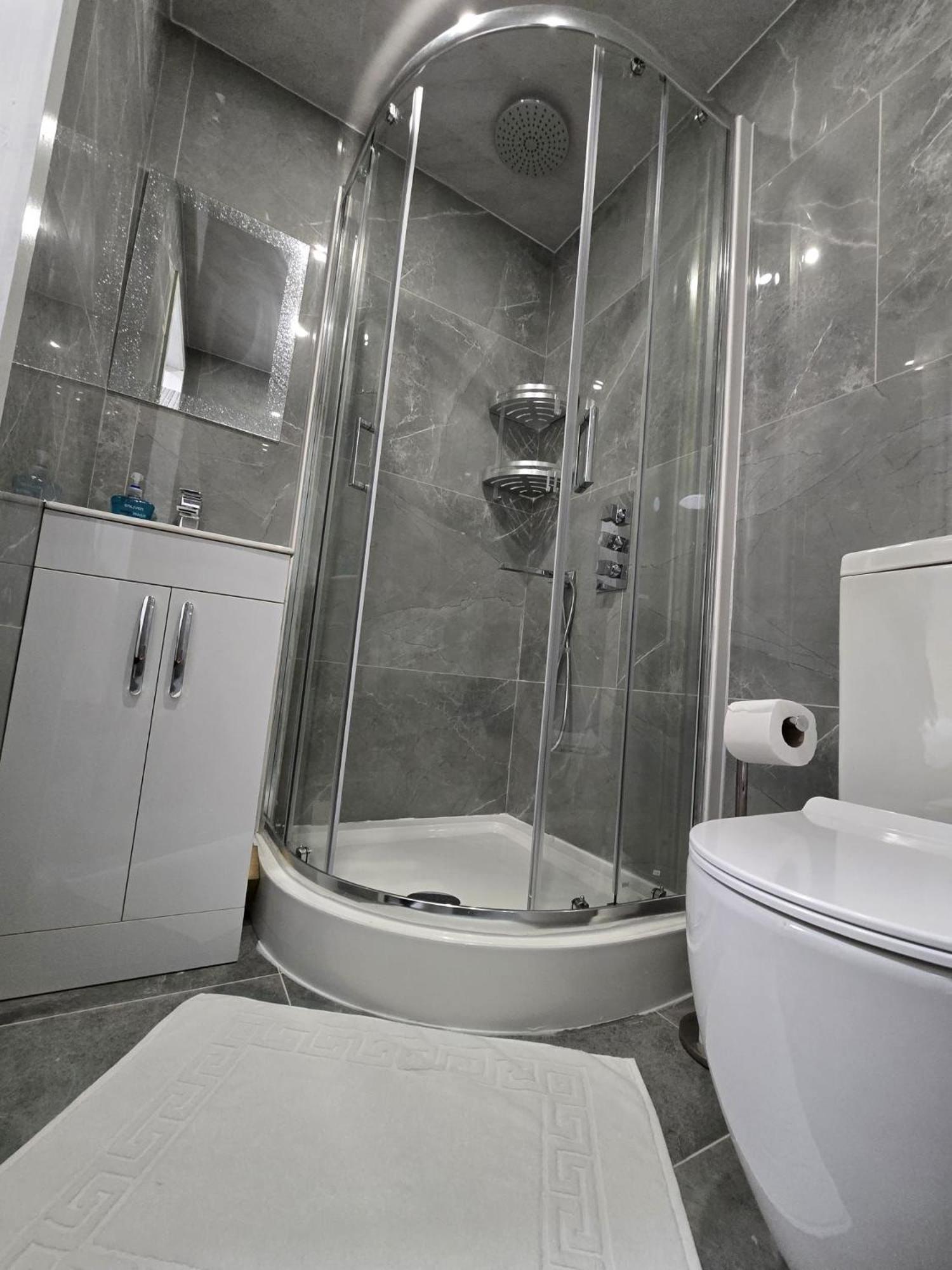 Zaheer'S Hotel Baldock Dış mekan fotoğraf