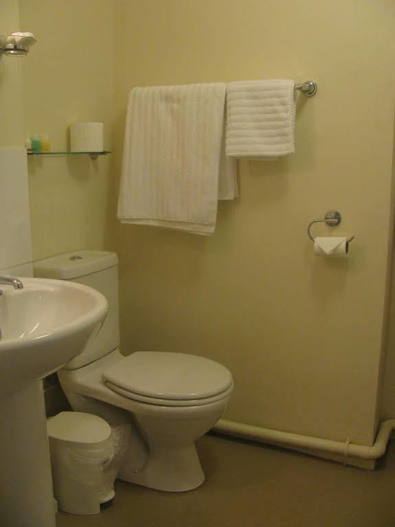 Zaheer'S Hotel Baldock Dış mekan fotoğraf